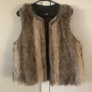 Fauxe vest